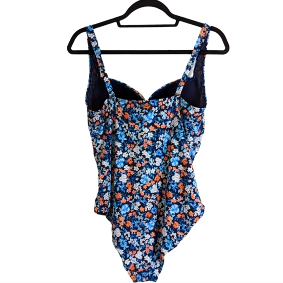 Sea Level Cross Front Multifit Floral Plus Size One-Piece.. Swimsuit... Sz 18 - Picture 6 of 10